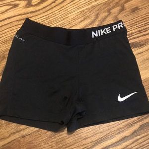 Black nike pros